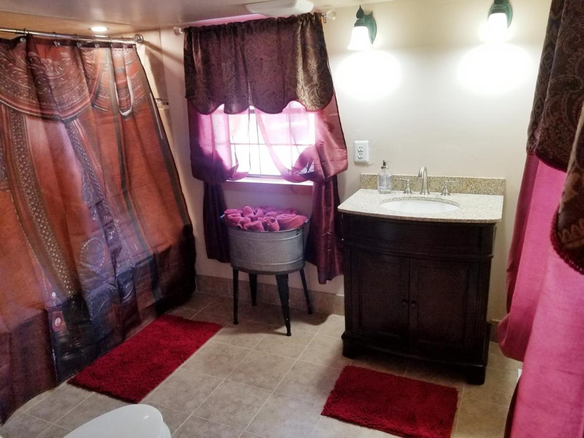 Lonesome Dove Ranch Bed & Breakfast Kalispell Exterior photo